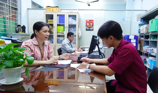 TP.HCM đề xuất hỗ trợ c&aacute;n bộ kh&ocirc;ng chuy&ecirc;n tr&aacute;ch x&atilde;, phường 60 th&aacute;ng phụ cấp - Ảnh 1.