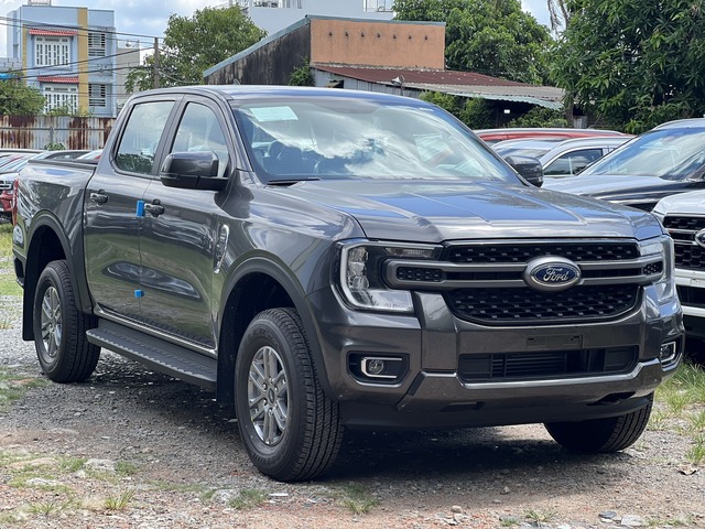 Ford Ranger, Everest tại Việt Nam 'cắt' bớt tính năng - Ảnh 1.