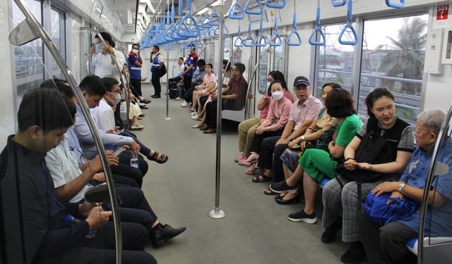 Người dân TP.HCM được miễn phí 1 tháng đi metro số 1- Ảnh 1.