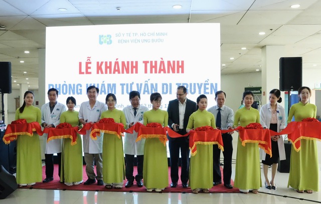 Bệnh viện Ung bướu TP.HCM tư vấn phòng ngừa ung thư mang tính di truyền- Ảnh 1.
