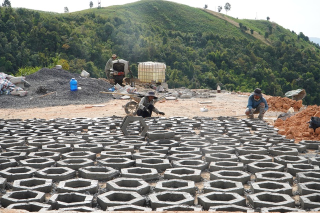 Dự &aacute;n hồ chứa nước 550 tỉ đồng ngổn ngang sau nhiều lần trễ hẹn- Ảnh 31.