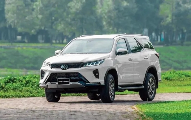 Toyota Fortuner mới chạy thử tại Đ&ocirc;ng Nam &Aacute;, sắp về Việt Nam đấu Ford Everest? - Ảnh 5.