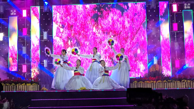 Khám phá, trải nghiệm văn hóa Hàn Quốc dịp Festival Hoa Đà Lạt- Ảnh 4.