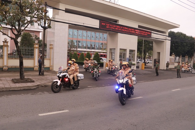 Trà Vinh và Vĩnh Long ra quân trấn áp tội phạm dịp Tết  Nguyên đán Ất Tỵ- Ảnh 2.