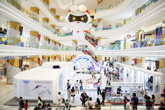 Rực rỡ không gian giáng sinh vũ trụ tại Thiso Mall Sala- Ảnh 3.