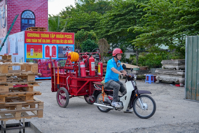 Hiệu quả của bình chữa cháy dạng nén tại hiện trường hẻm sâu- Ảnh 2.