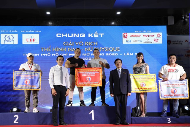 Sinh viên UEF đoạt cú đúp huy chương giải physique TP.HCM mở rộng lần 3- Ảnh 1.