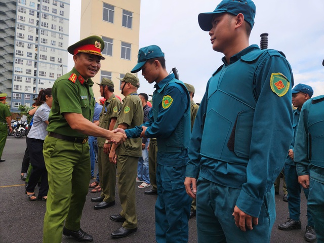 Công an TP.HCM đặt 5 mục tiêu cao điểm tấn công, trấn áp tội phạm dịp tết- Ảnh 4.