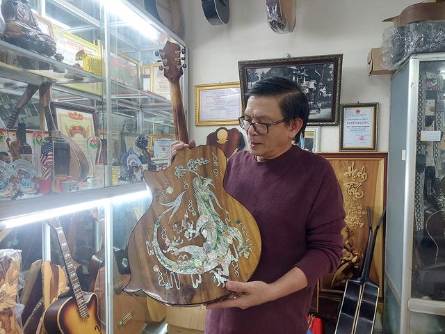 Nhất nghệ tinh: Kỳ nhân tạo tác guitar- Ảnh 2.