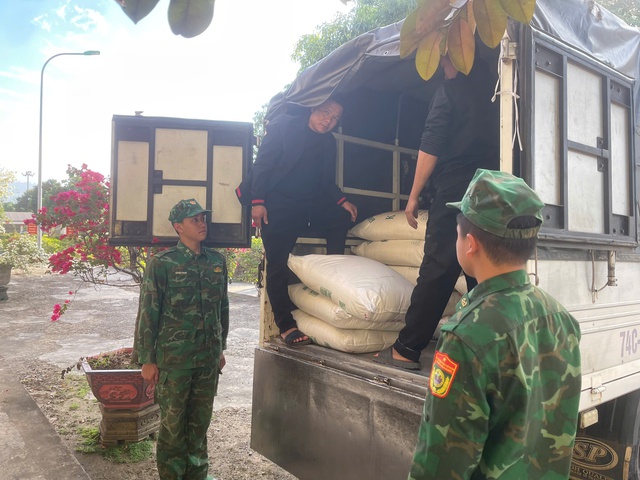 Biên phòng Quảng Trị liên tiếp chặn bắt nhiều vụ buôn ma túy, hàng lậu- Ảnh 1.