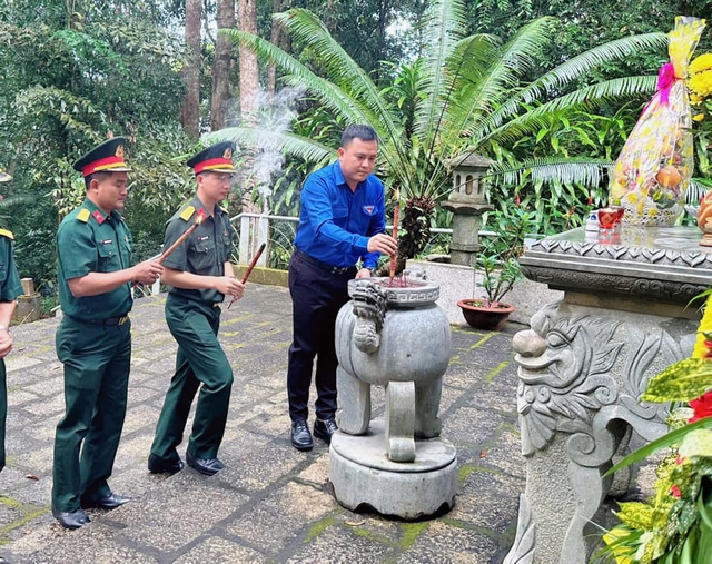 Đoàn do anh Nguyễn Hiếu Trung, Phó bí thư Tỉnh đoàn, Chủ tịch Hội Liên hiệp thanh niên Việt Nam tỉnh Đồng Nai dẫn đầu