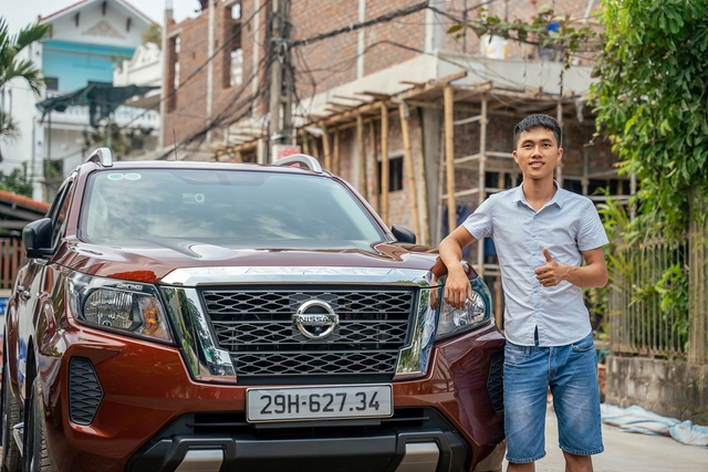 Không ít khách hàng trung thành, sử dụng xe bán tải Nissan Navara hàng chục năm