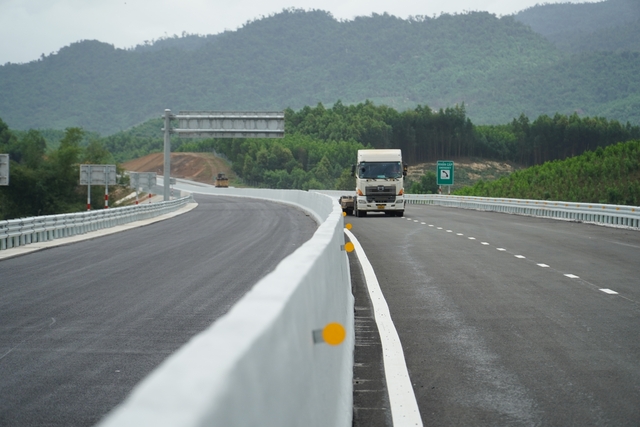 Tập đoàn Sơn Hải đề nghị khai thác 68,35 km cao tốc Vân Phong - Nha Trang- Ảnh 2.