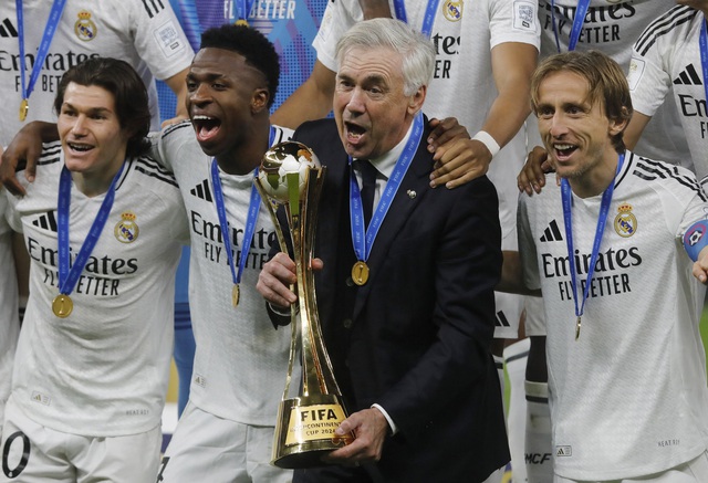 HLV Ancelotti cùng Real Madrid vô địch Intercontinental Cup, sau Siêu cúp châu Âu ở đầu mùa giải