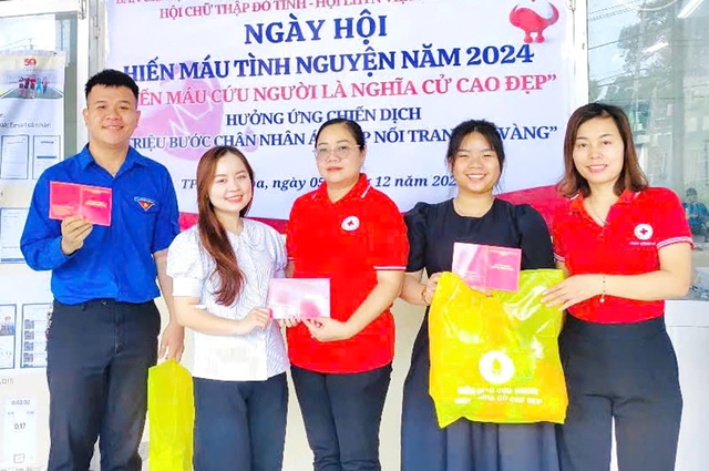 Thanh niên Đồng Nai ‘nô nức’ hiến máu tình nguyện- Ảnh 4.