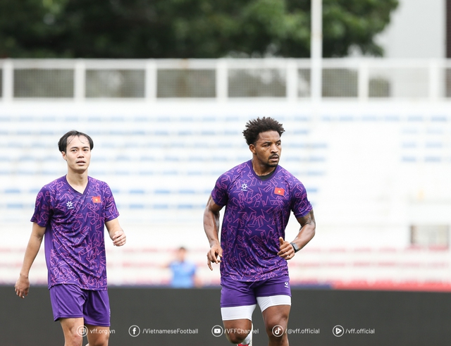 AFF Cup, đội tuyển Việt Nam 5-0 Myanmar: Nguyễn Xuân Son ra mắt bùng nổ- Ảnh 1.