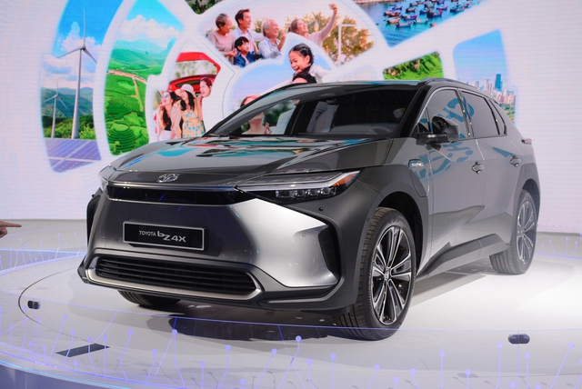 H&atilde;ng xe phổ th&ocirc;ng Nhật Bản ph&aacute;t triển pin &ocirc; t&ocirc; điện d&ugrave;ng được 40 năm - Ảnh 1.