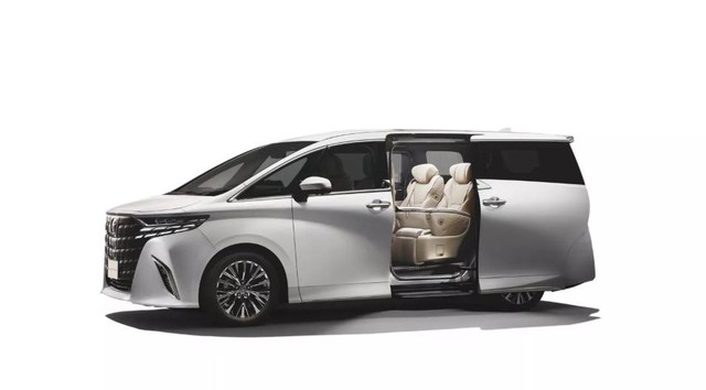 Toyota Alphard 2025 có thêm bản hybrid cắm sạc- Ảnh 1.