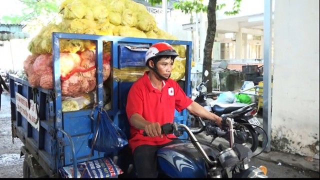 Chuyện tử tế: Người chuyên xin rau củ cho các bếp ăn từ thiện- Ảnh 1.