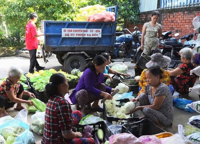 Chuyện tử tế: Người chuyên xin rau củ cho các bếp ăn từ thiện- Ảnh 4.