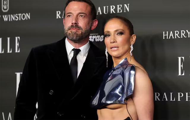 What did Ben Affleck give his ex-wife Jennifer Lopez for Christmas? - Photo 1.