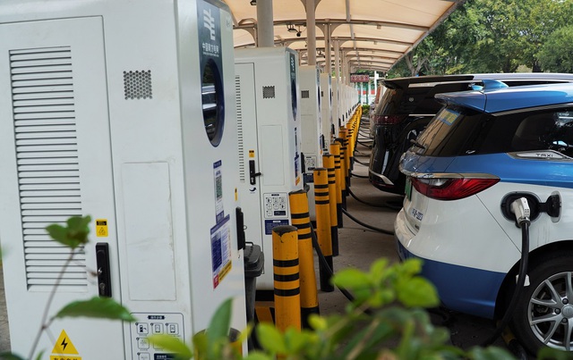 Tại sao thời gian sạc xe điện thực tế kh&aacute;c h&atilde;ng c&ocirc;ng bố? - Ảnh 2.