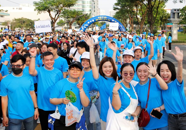 Chương trình Đi bộ từ thiện Đinh Thiện Lý: 20 năm những bước chân chia sẻ- Ảnh 2.