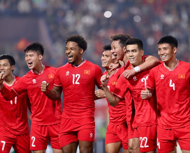 Vé chung kết lượt đi AFF Cup trên sân Việt Trì bán khi nào, giá ra sao?- Ảnh 2.