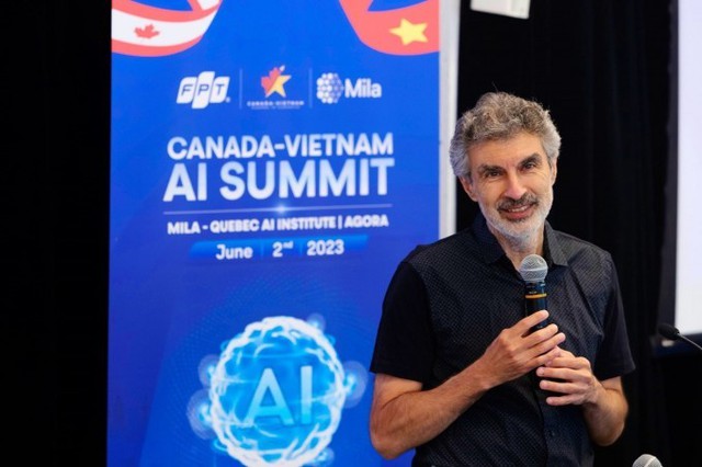 Giáo sư Yoshua Bengio, nhà sáng lập Viện Nghiên cứu AI Mila tại Hội nghị thượng đỉnh AI Canada - Việt Nam (Quebec Canada, hôm 2.6)