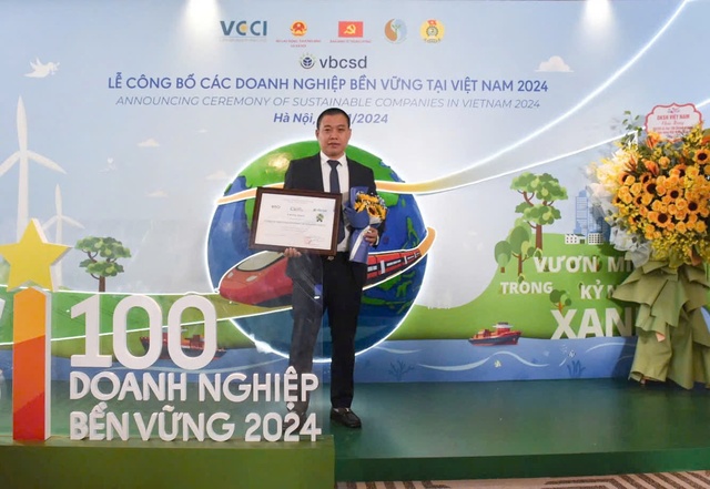 Tổng giám đốc SCTV - ông Trương Chí Bình tham dự lễ công bố Top 100 Doanh nghiệp bền vững 2024