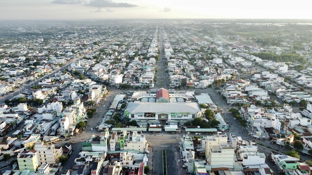 Hạ tầng giao thông trên địa bàn tỉnh Tây Ninh ngày càng được chỉnh trang góp phần thu hút đầu tư (ẢNH: THANH QUÂN)