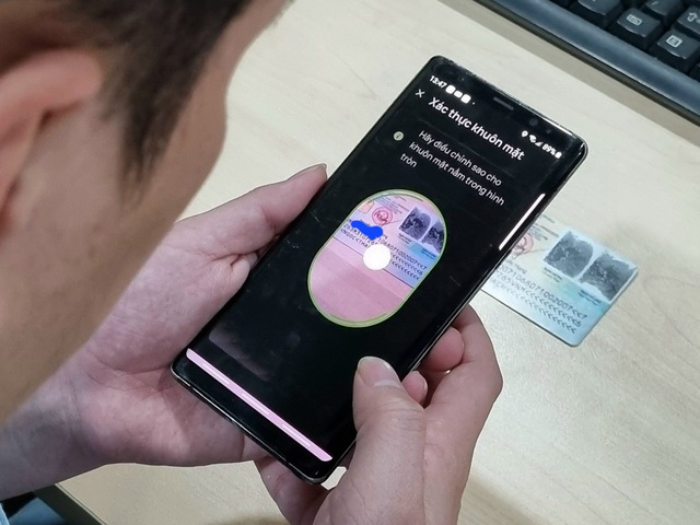 Thu&ecirc; bao di động đăng k&yacute; bằng CMND 9 số phải bổ sung x&aacute;c thực sinh trắc học- Ảnh 1.