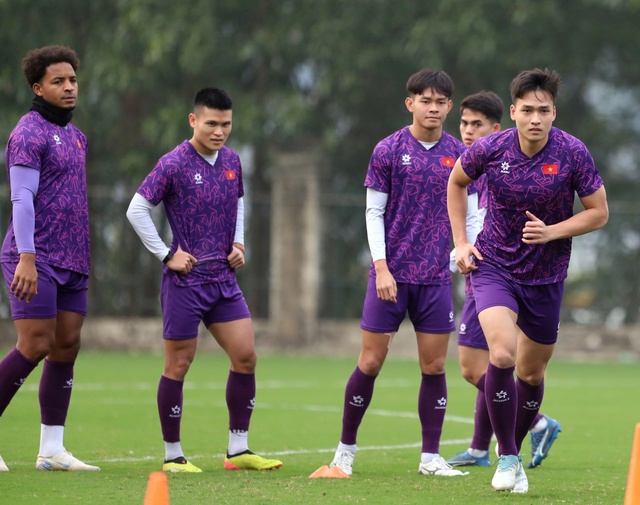 HLV Kim Sang-sik: Việt Nam sẽ vượt 'núi lớn' Thái Lan để vô địch AFF Cup- Ảnh 2.