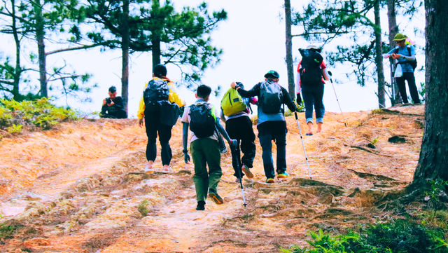 Trekking Tà Năng - Phan Dũng tuyệt đẹp Việt Nam, nhớ rapper Đen Vâu để bao dung- Ảnh 3.