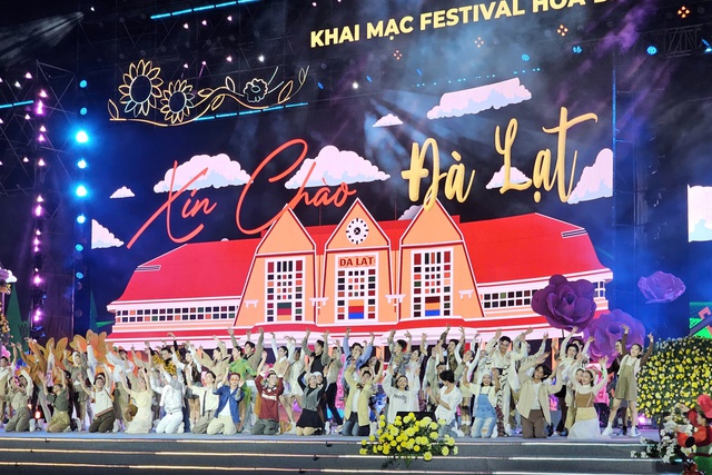 Hàng vạn người dự khai mạc Festival Hoa Đà Lạt 2024- Ảnh 7.