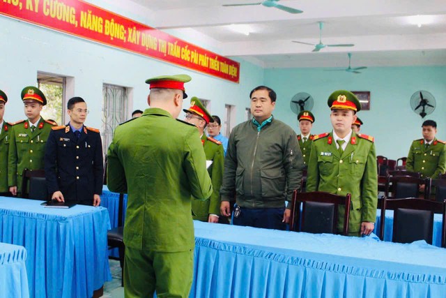 Hà Giang: Khởi tố một chủ tịch thị trấn vì sử dụng ngân sách sai mục đích- Ảnh 1.