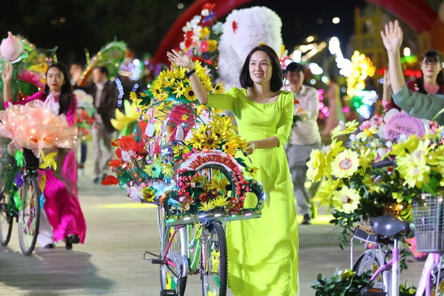 Đà Lạt: Sôi động Carnaval 'Hoa và di sản'- Ảnh 11.