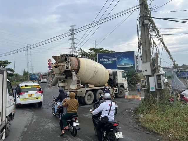 TP.HCM: Xe bồn vào bãi tông một cô gái tử vong trên đường Võ Chí Công- Ảnh 2.