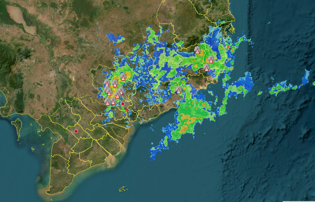 TP.HCM có mưa trái mùa vào sáng sớm, Trung bộ có nơi mưa rất to- Ảnh 2.