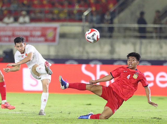 AFF Cup: Chiến thắng nhiều 'sạn' của đội tuyển Việt Nam- Ảnh 3.