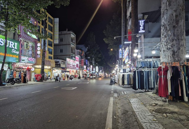 'Con đường thời trang' thường xuyên ken đặc người mỗi khi sắp tết, hiện giờ ra sao?- Ảnh 7.