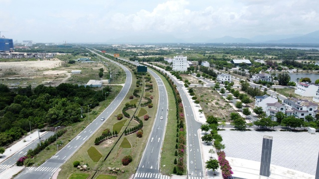 Cam Lâm trên lộ trình trở thành khu đô thị sân bay hiện đại - ẢNH: THẾ QUANG