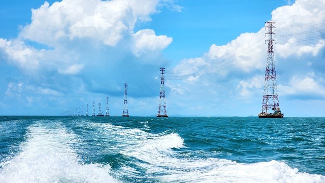 10 năm đưa điện lưới quốc gia ra đảo ngọc Phú Quốc- Ảnh 2.
