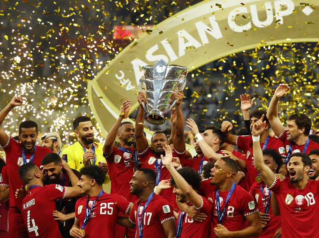 AFC khen nức nở chức vô địch của Qatar, truyền thông châu Á chê… trọng tài và VAR- Ảnh 1.