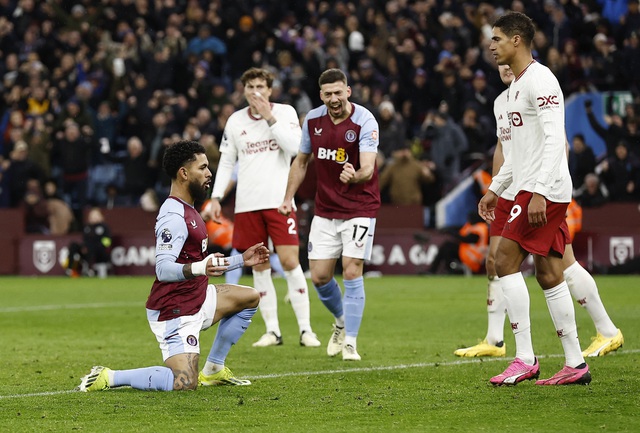 M.U thắng cảm xúc Aston Villa trong ngày Varane liên tục bị đối thủ khiêu khích- Ảnh 2.
