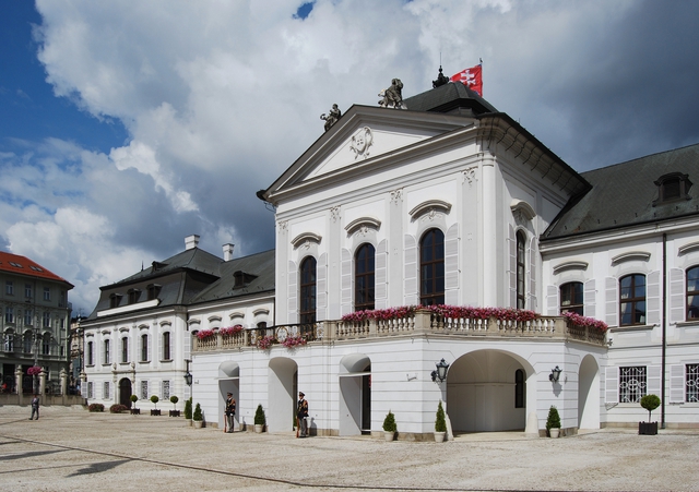 Kinh nghiệm du lịch Bratislava tự túc: Thủ đô của Slovakia - Ảnh 3.