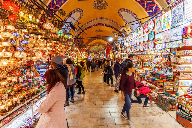 Dạo quanh những địa điểm độc đáo tại du lịch Istanbul: Trái tim của Thổ Nhĩ Kỳ- Ảnh 3.