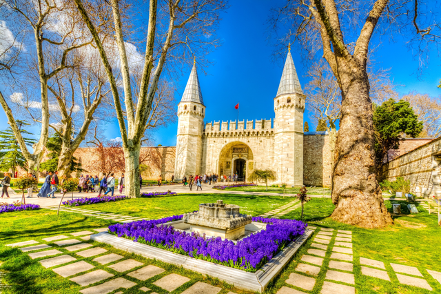 Dạo quanh những địa điểm độc đáo tại du lịch Istanbul: Trái tim của Thổ Nhĩ Kỳ- Ảnh 2.