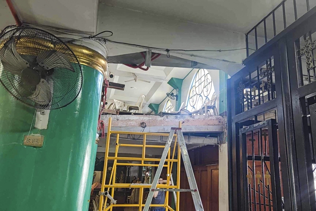 Sập ban công nhà thờ ở Philippines: 1 người chết, 53 người bị thương- Ảnh 1.