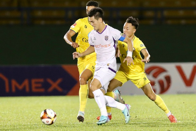 CLB Bình Dương lại thăng hoa khi V-League trở lại, chờ HLV Huỳnh Đức thêm ‘võ’ mới- Ảnh 2.